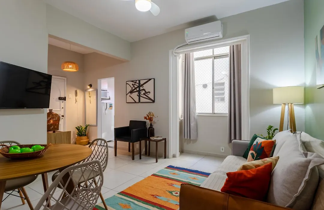 charmoso apartamento na quadra da praia-1